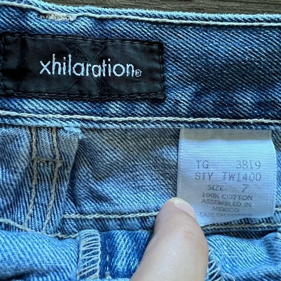 Xhileration Jean Denim Shorts size 7 - Picture 3 of 5